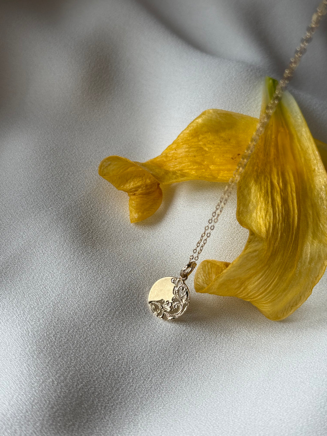 CIRCLE S PENDANT