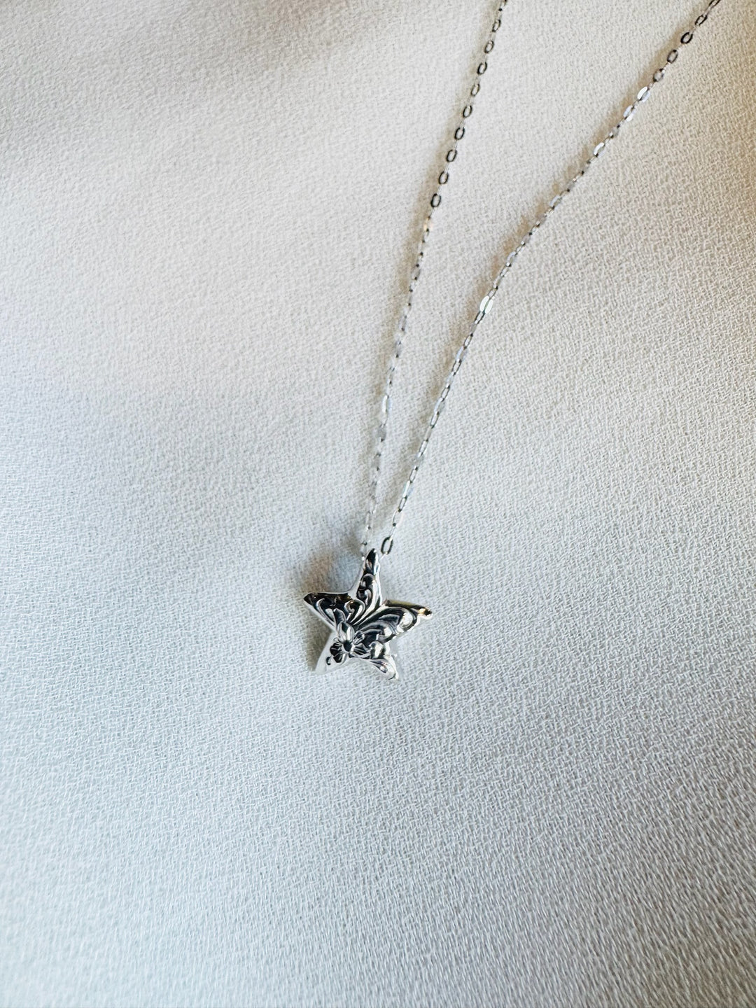 K10WG STAR BALLOON PENDANT