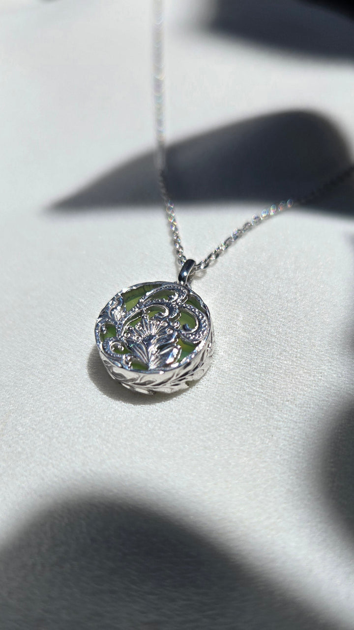 SV AGATE ROUND PLATE PENDANT