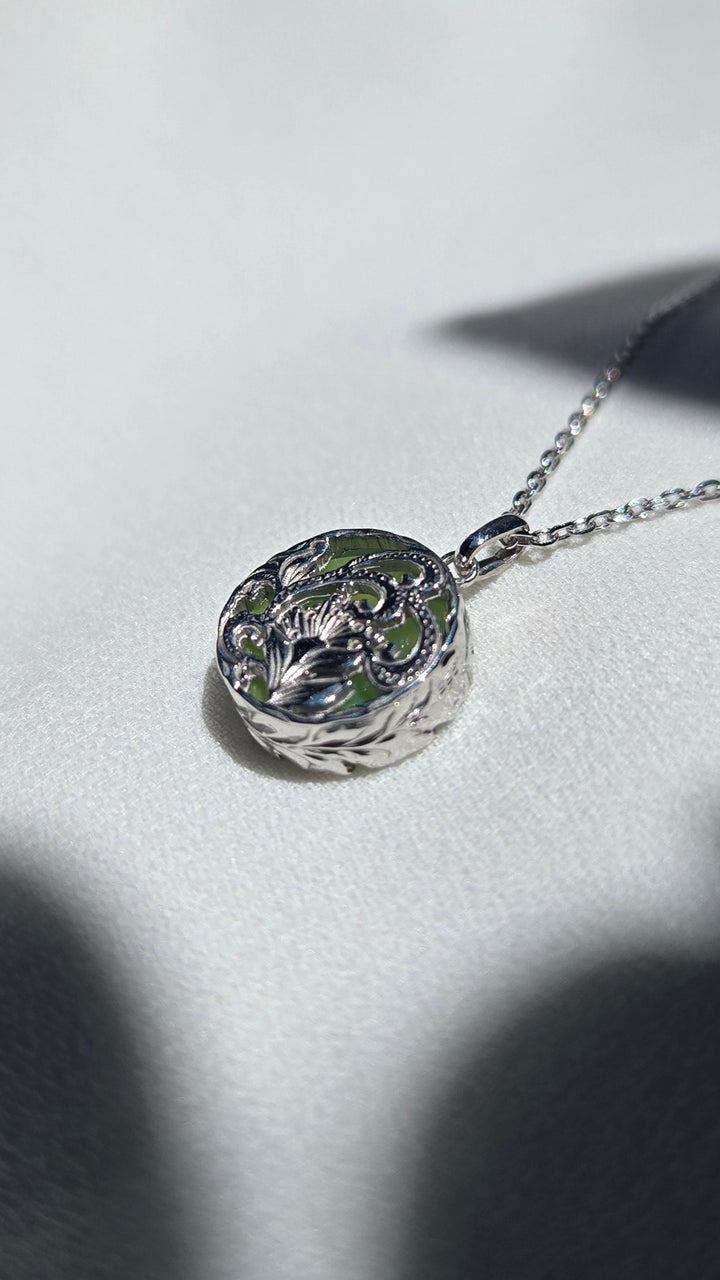 SV AGATE ROUND PLATE PENDANT