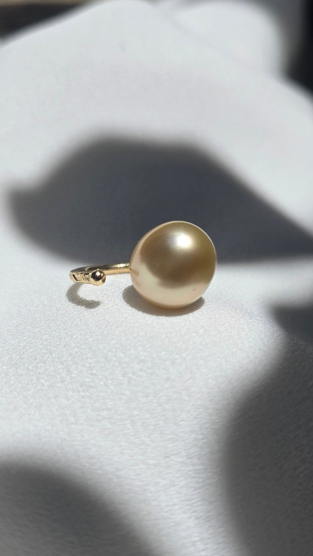 K10 BAROQUE  PEARL EARCUFF