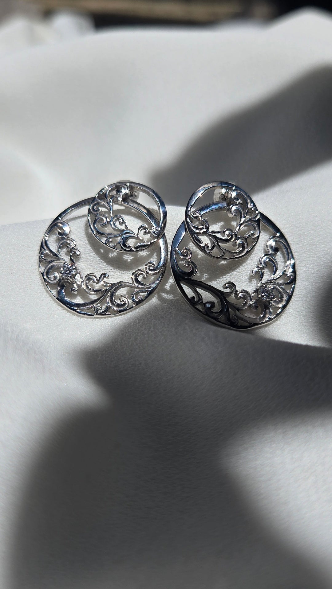 SV ROUND SKY EARRINGS