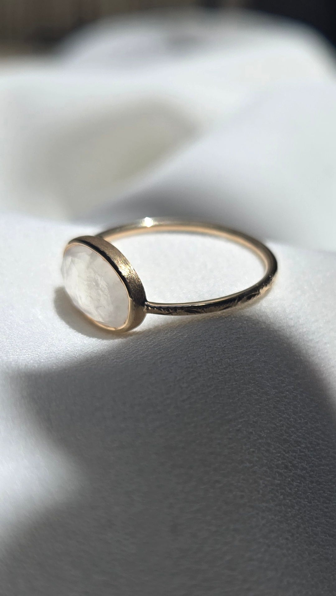 K10YG BLUE MOON STONE RING