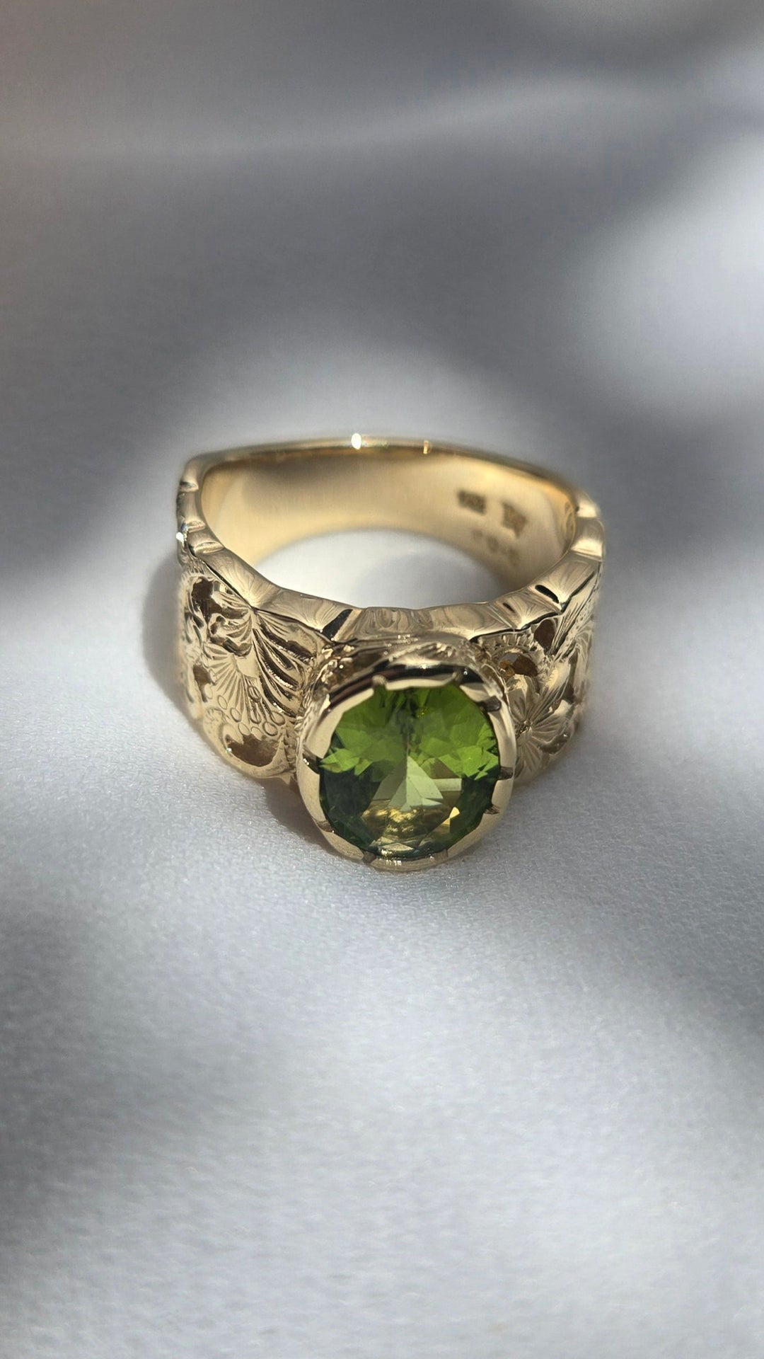 K14YG PERIDOT FILIGREE RING