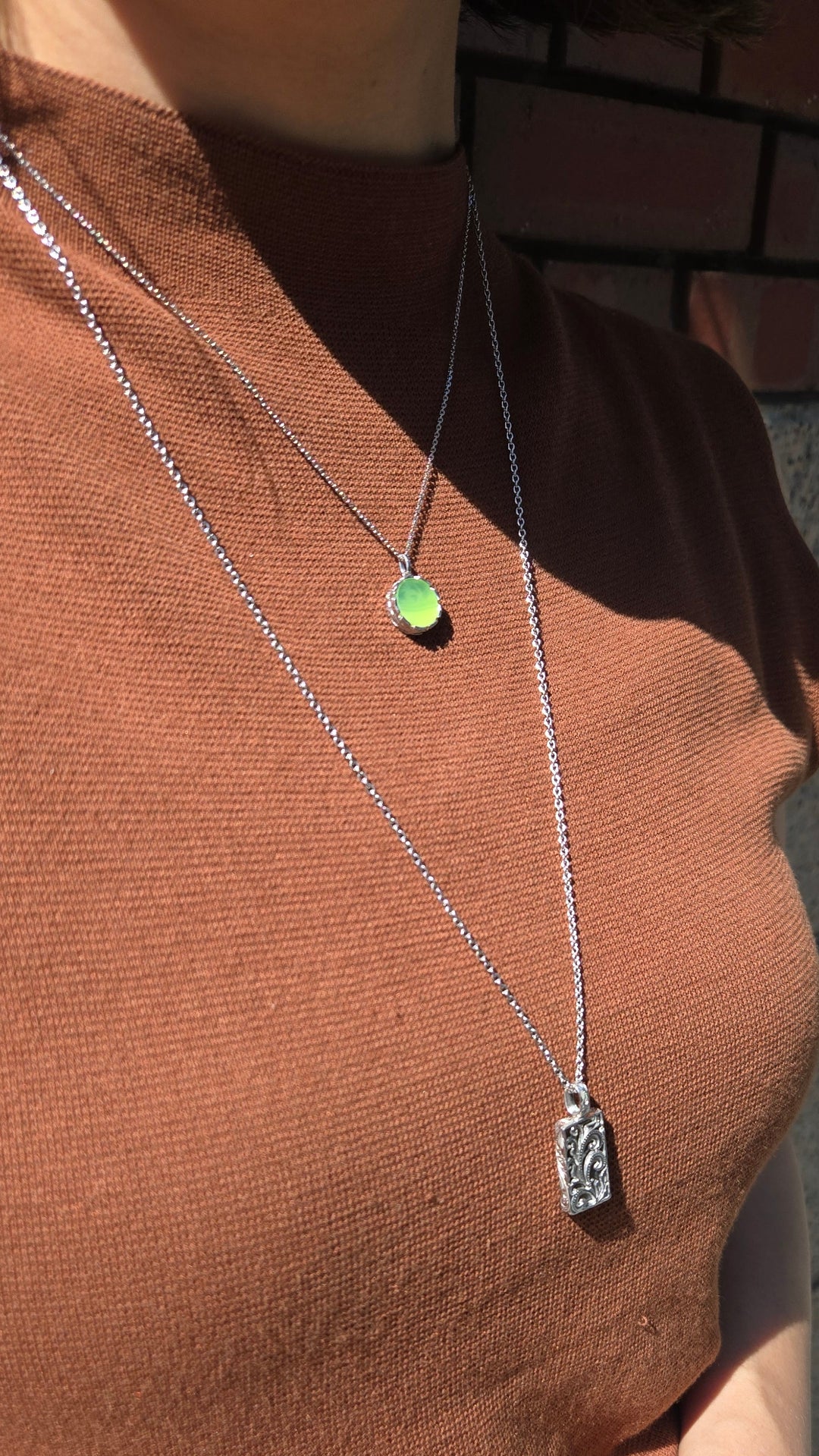 SV AGATE ROUND PLATE PENDANT