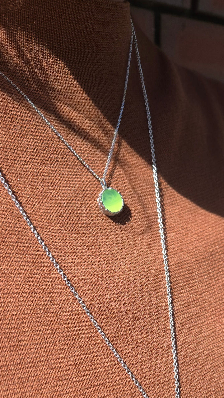 SV AGATE ROUND PLATE PENDANT