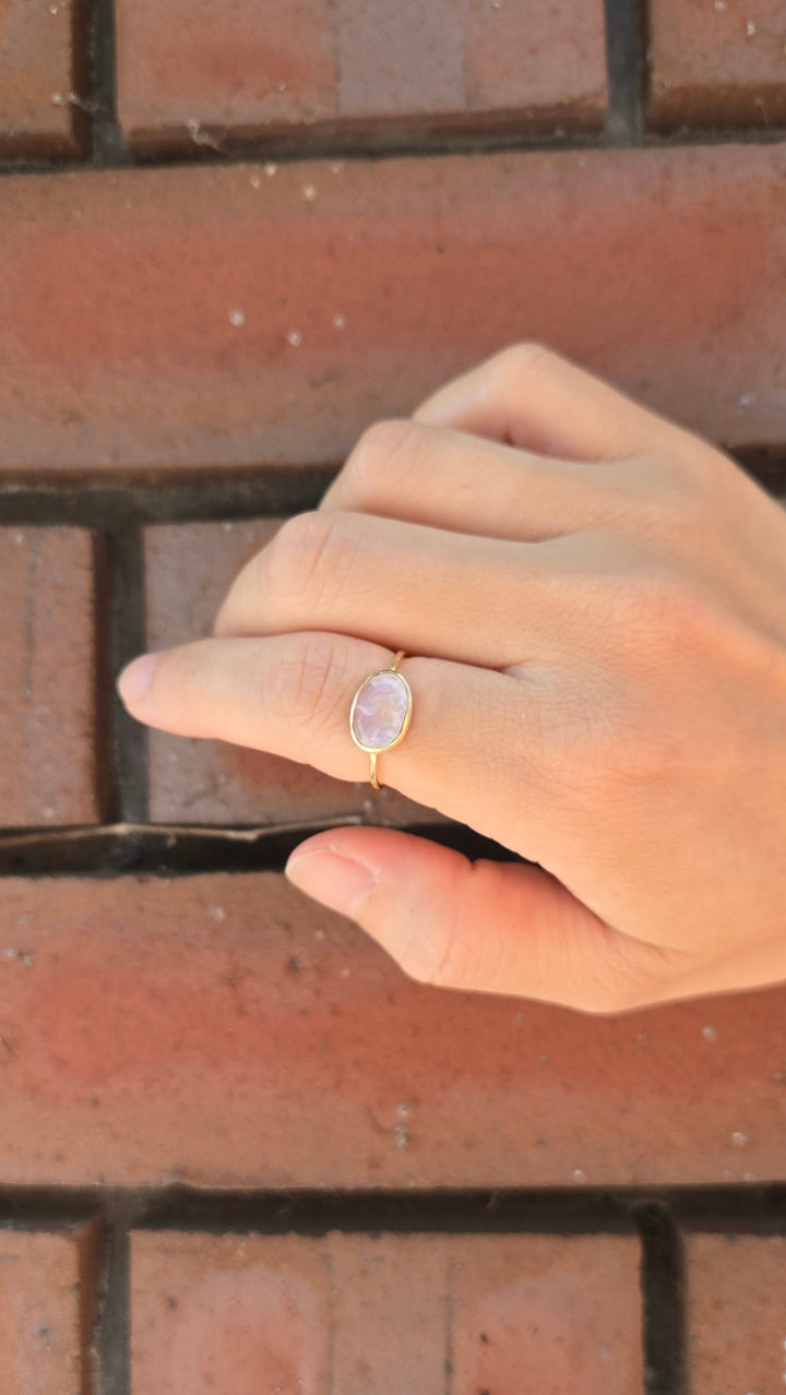 K10YG BLUE MOON STONE RING