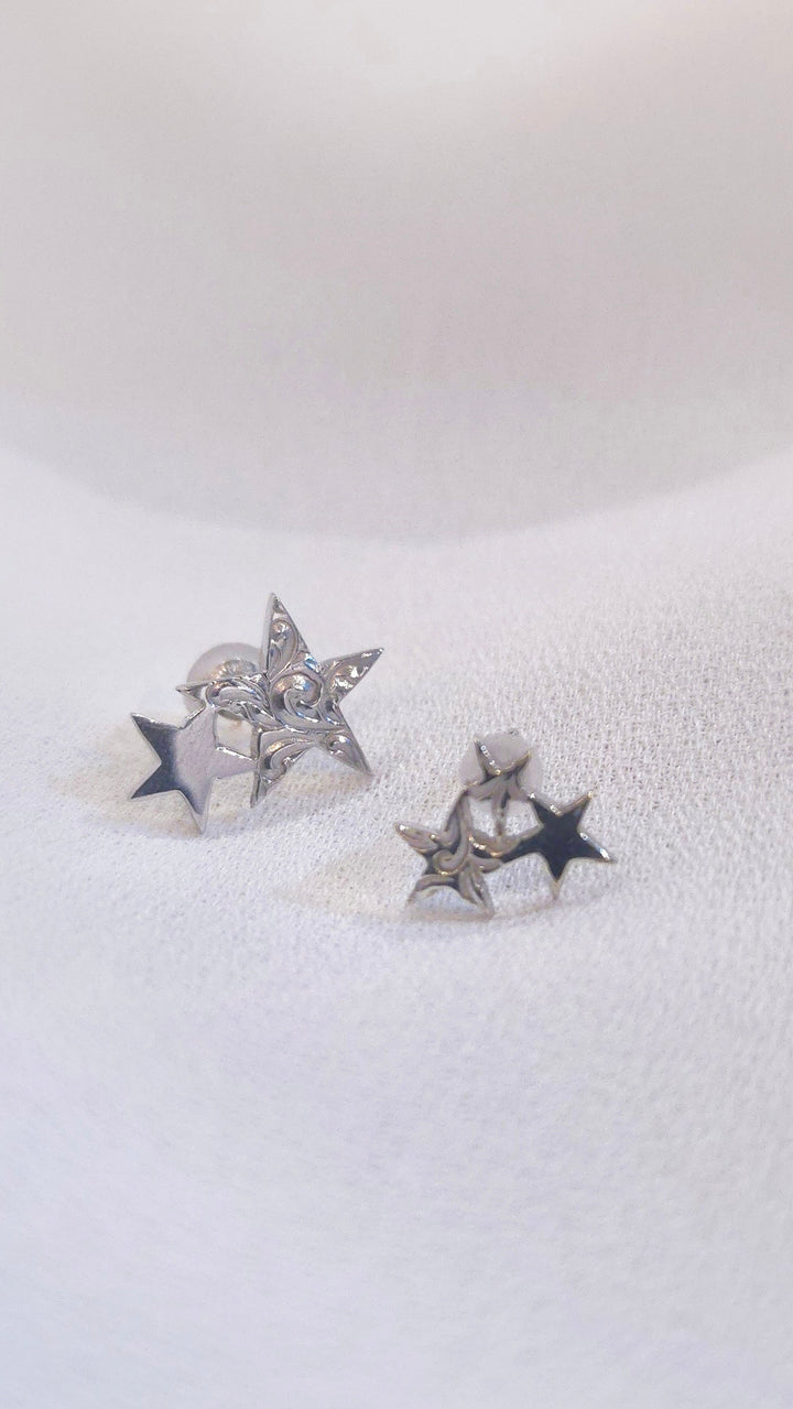 K10WG STAR STUDS EARRINGS