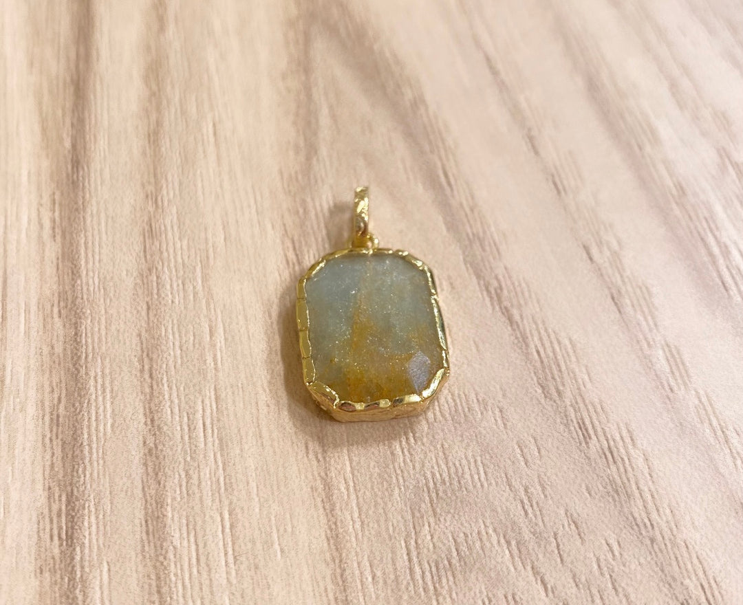 BLUE QUARTZ PENDANT