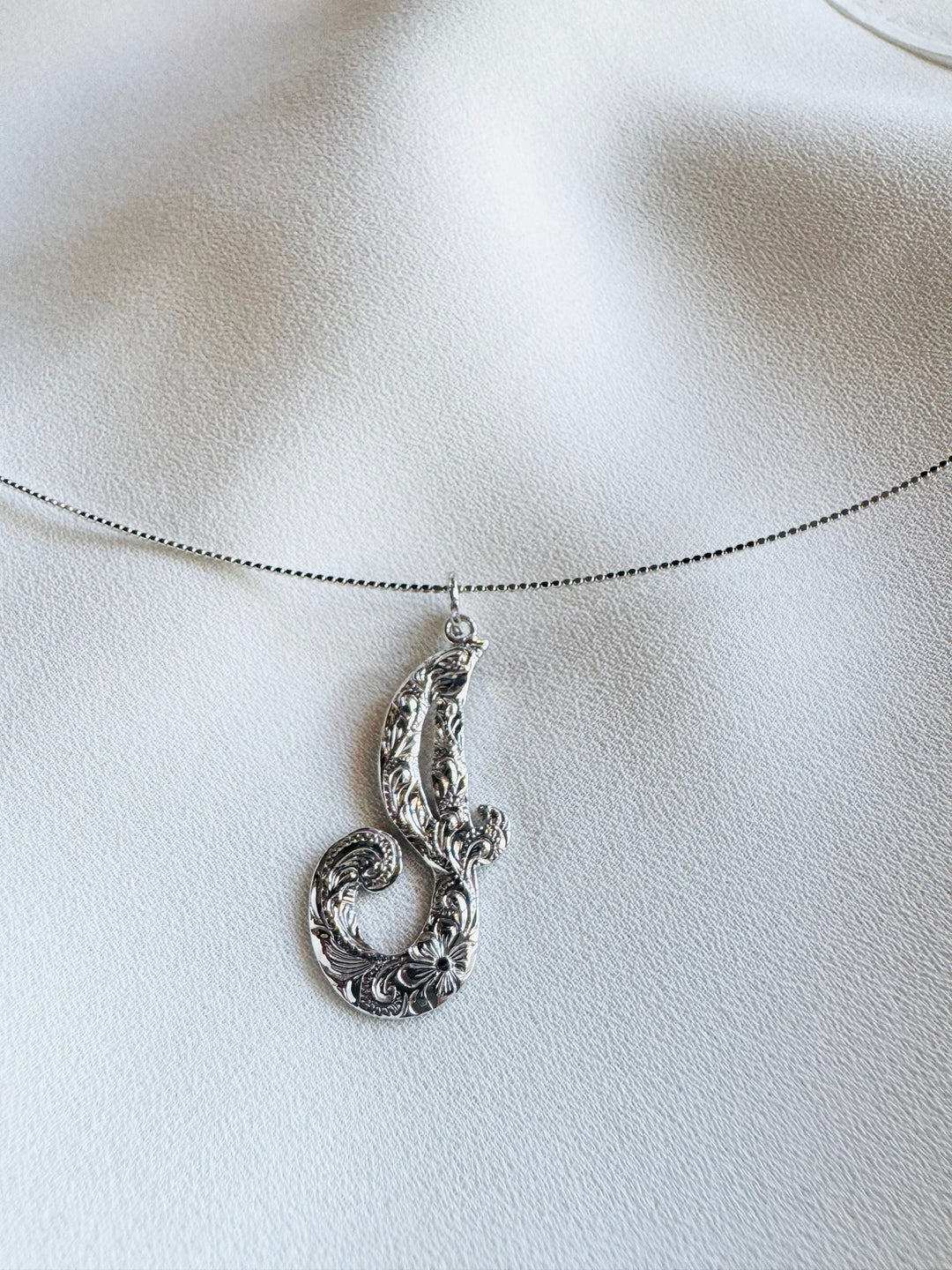 SV INITIAL SCRIPT PENDANT