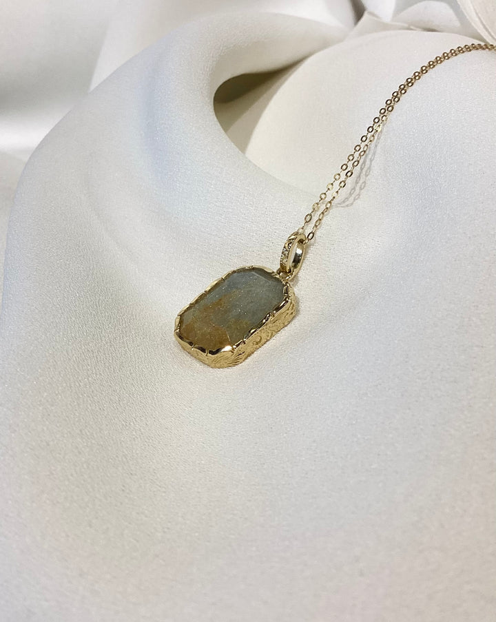 BLUE QUARTZ PENDANT