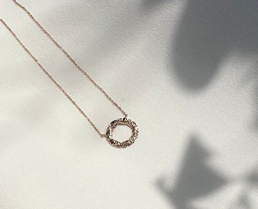 K10PG FLOWER LEI  PENDANT M