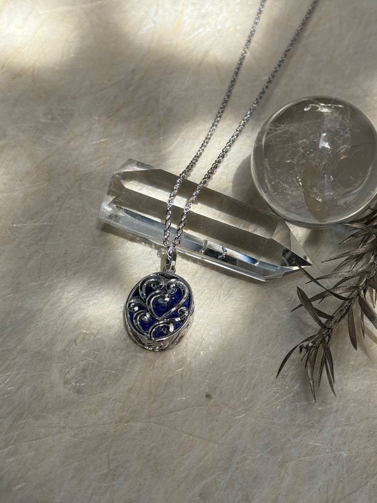 LAPIS LAZULI HAND ENGRAVED PENDANT – Artistry & I | Hawaiian
