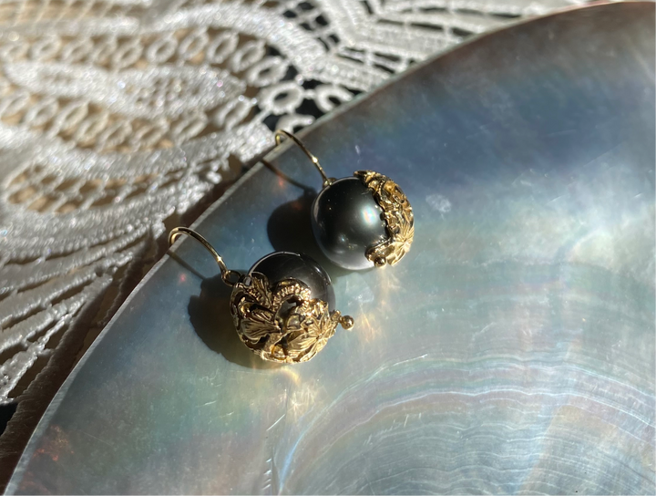 BLACK PEARL EARRING